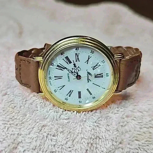 Moulin Mother of Pearl Oversize Round Watch with Woven Leather Speidel Band - Picture 4 of 4